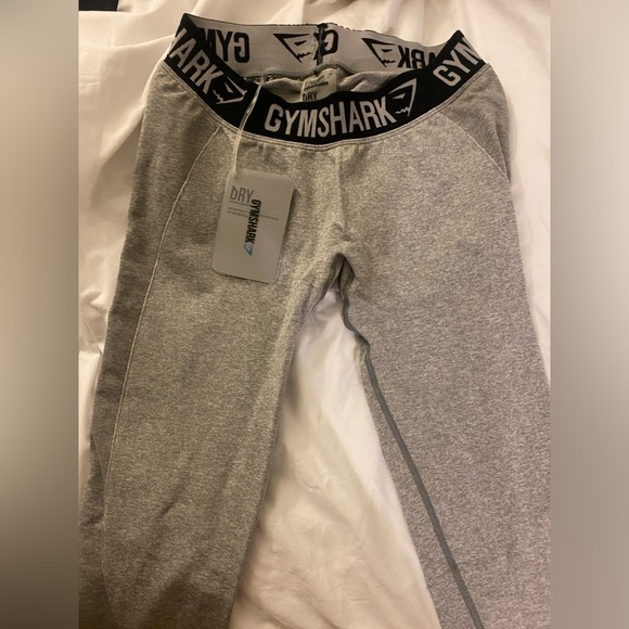 Gymshark grey/black leggings size small NWT - Picture 3 of 8